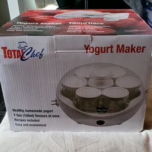 NWOT White Yogurt Maker